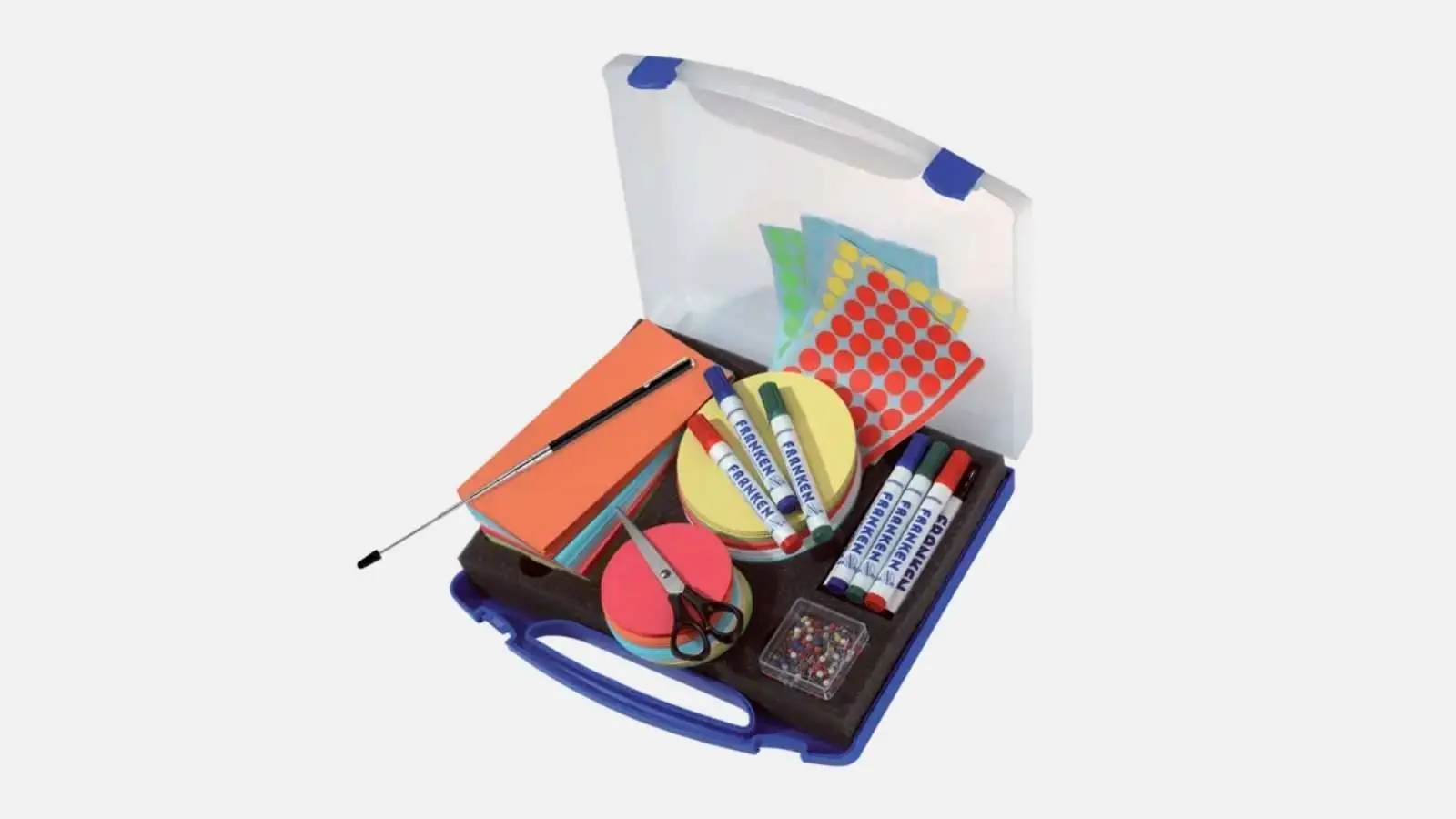 Moderationskoffer des Moderations-Pakets mit Markern, Klebepunkten, Pins und Karten im Koffer.