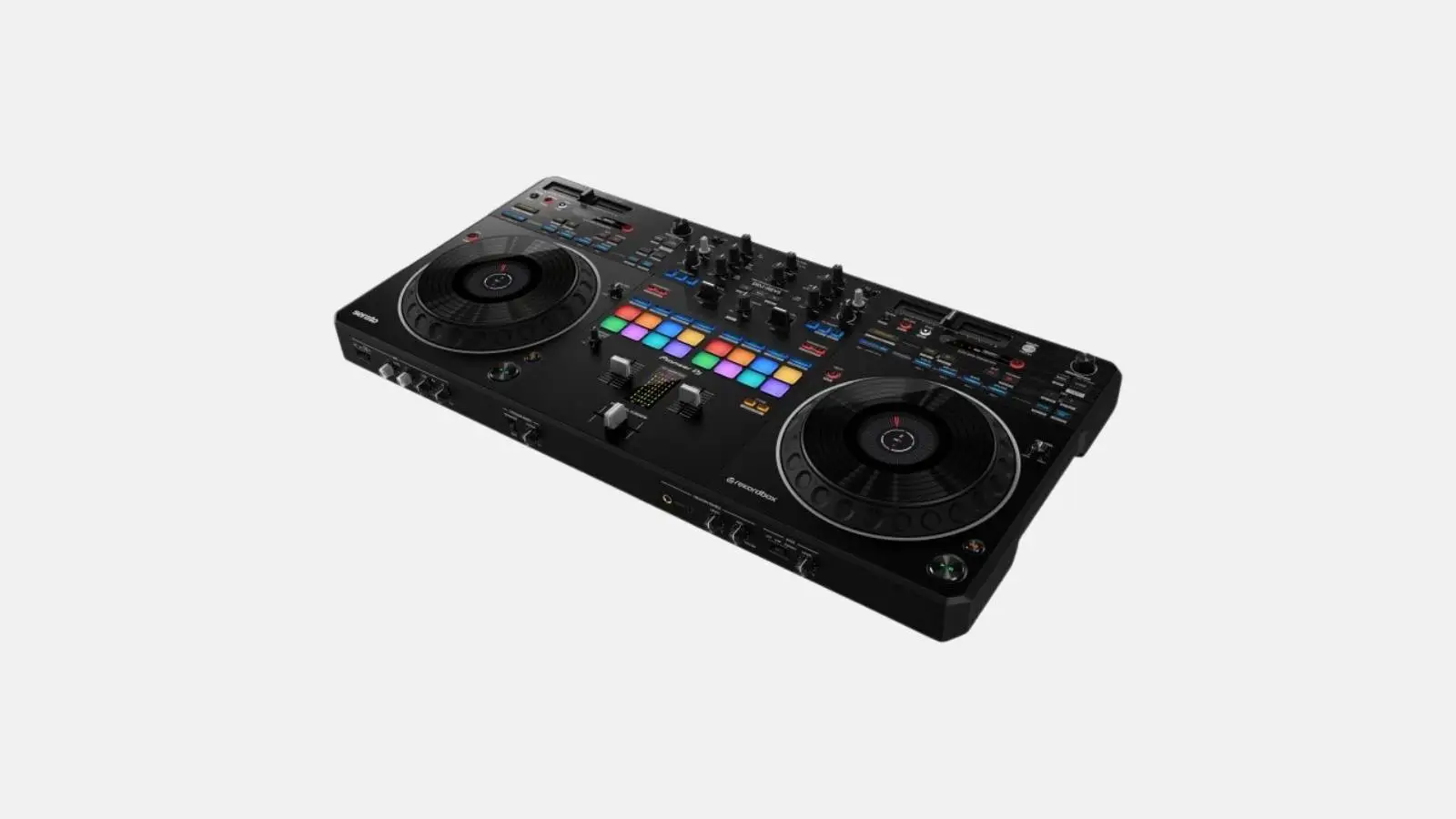Pioneer DDJ-REV5 DJ-Controller in Schwarz mit zwei Jogwheels und farbigen Performance-Pads, schräg von oben.
