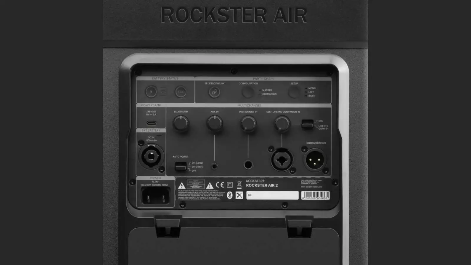 Teufel Rockster Air 2 Akku-Lautsprecher, Anschlussfeld der Rückseite mit Bluetooth und XLR-Eingängen im Detail.