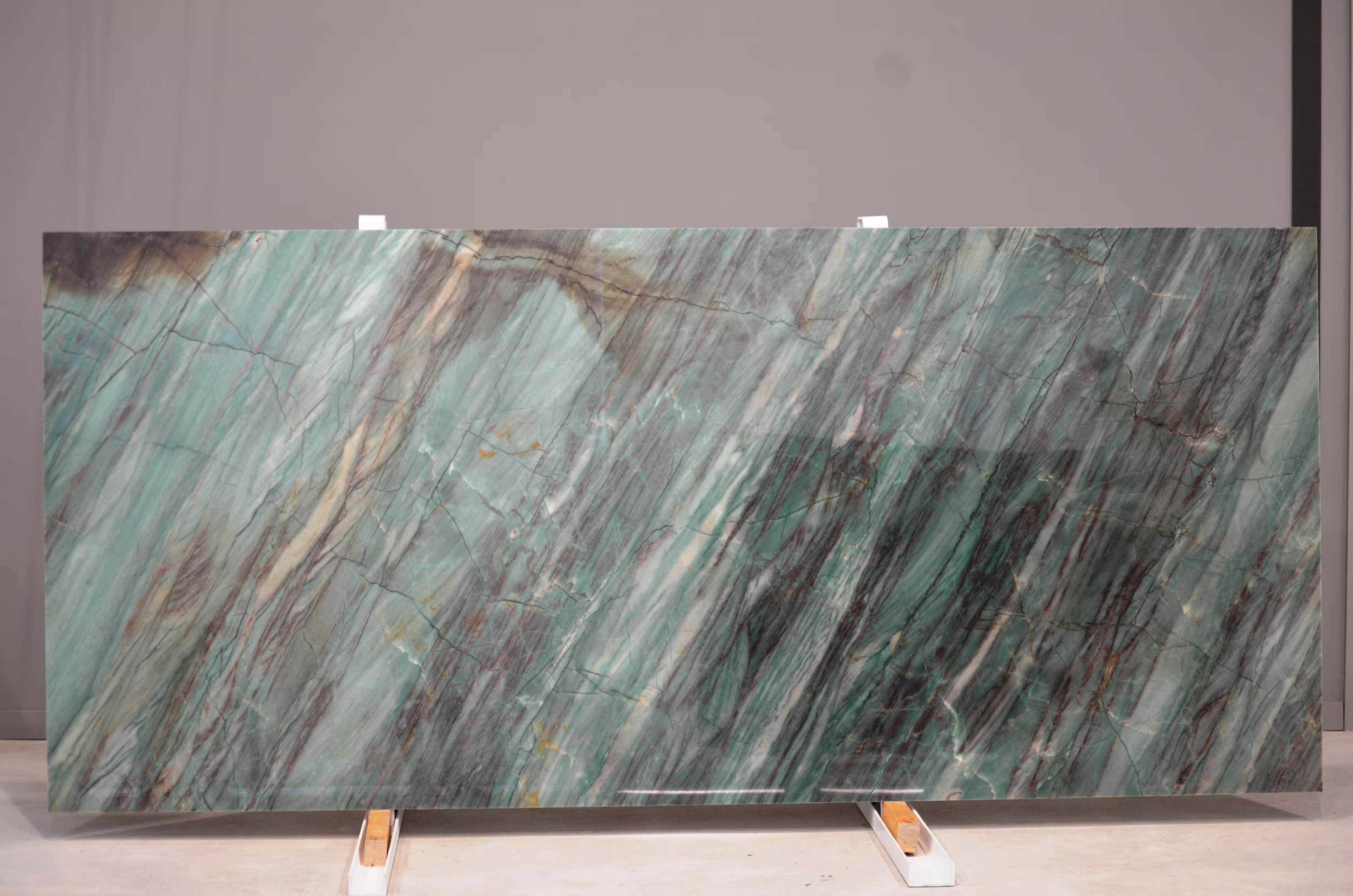 023 - BRAZILIAN GREEN QUARTZITE