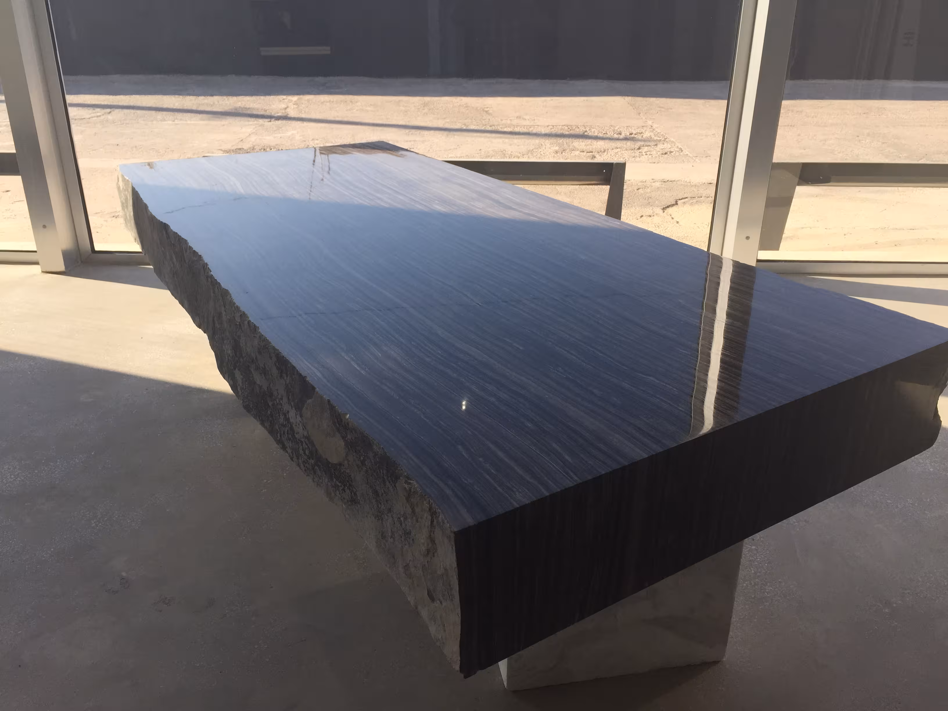 201 - MONOLITHIC ERAMOSA