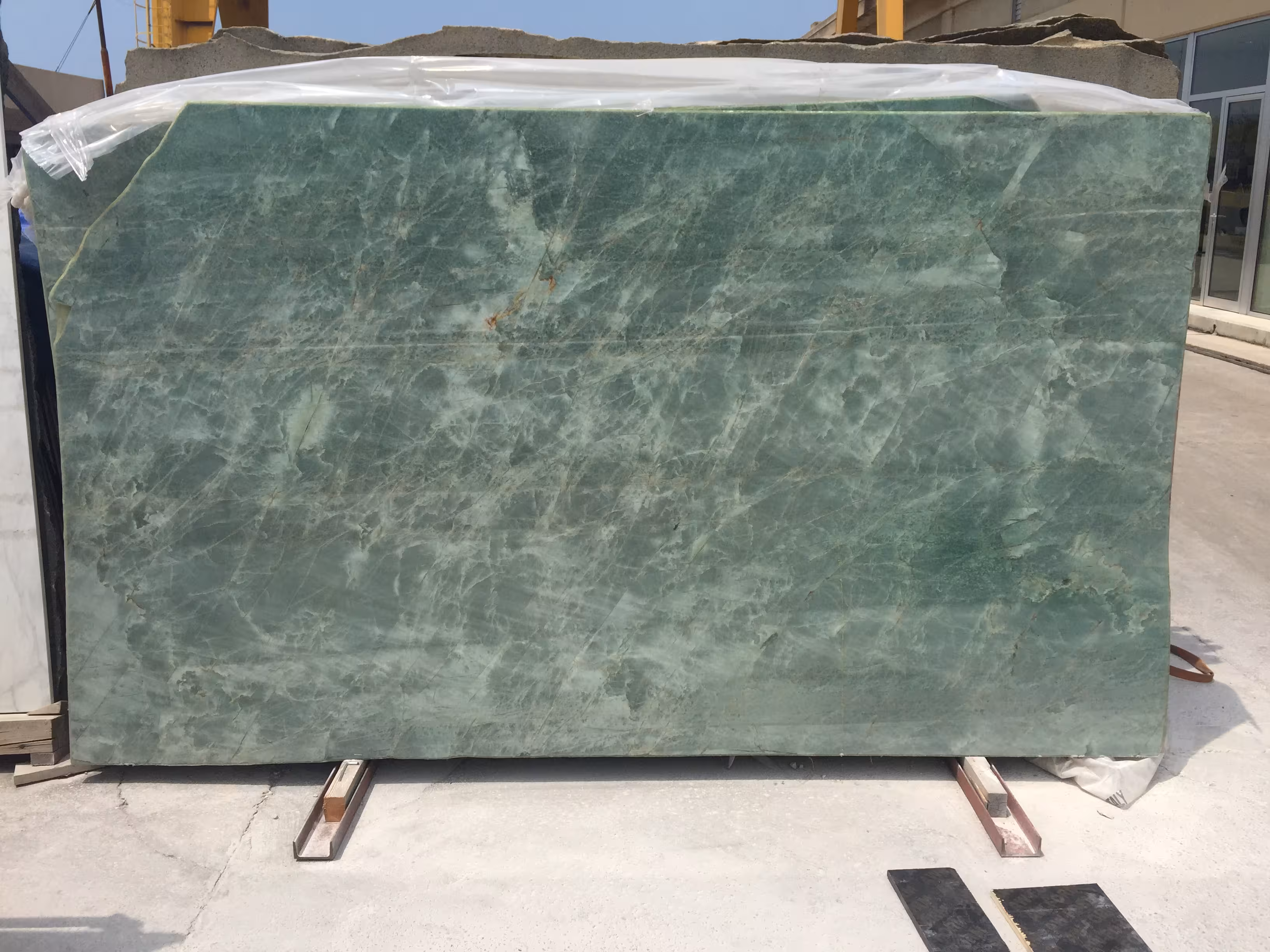 453 - AQUA QUARTZITE