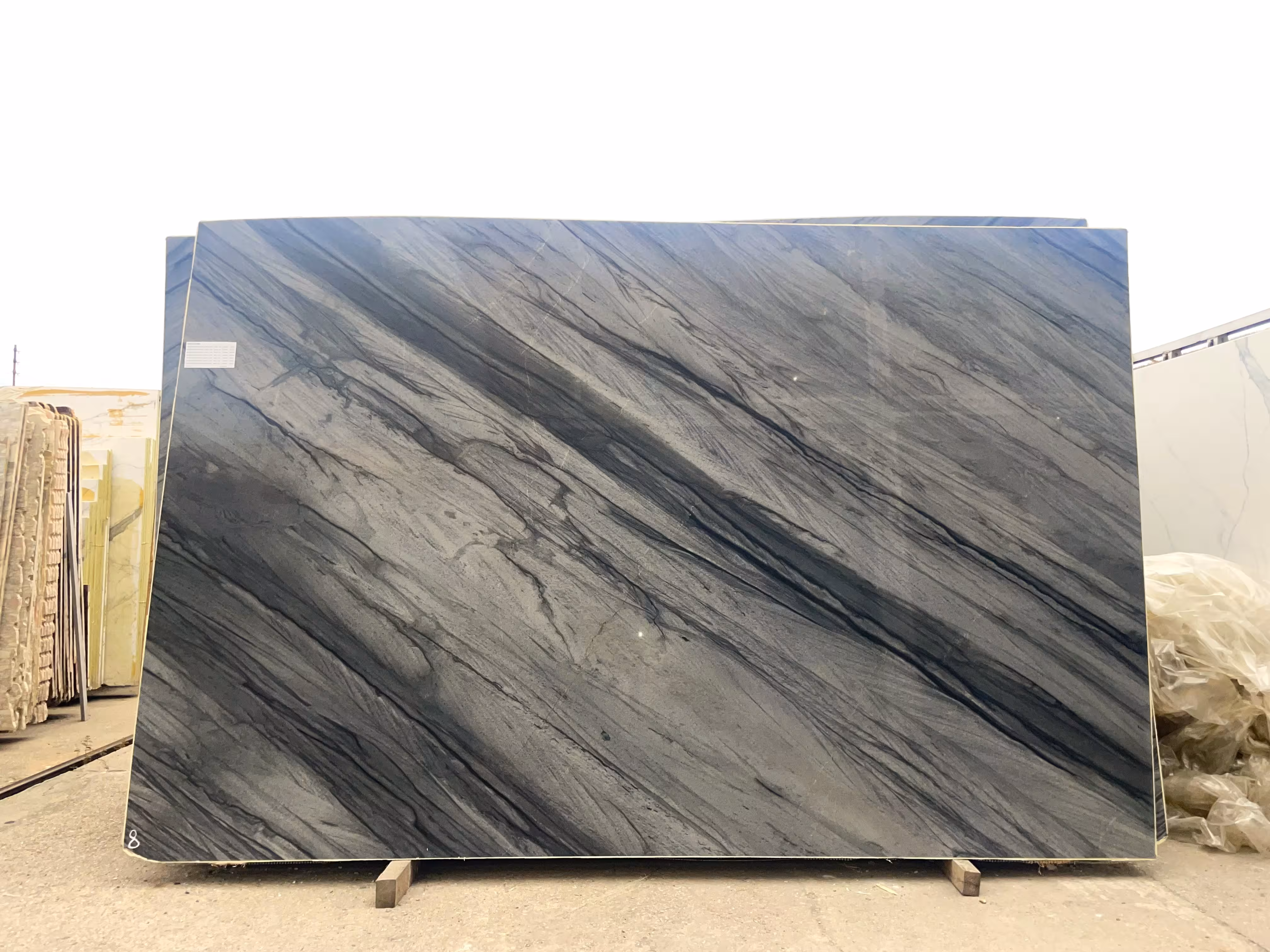 467-468 - PHOENIX GREY