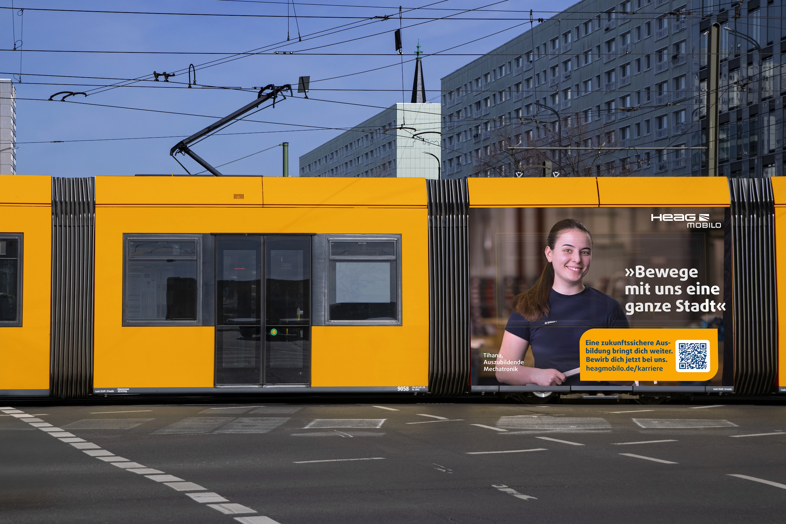 Mockup image HEAG mobilo in tram