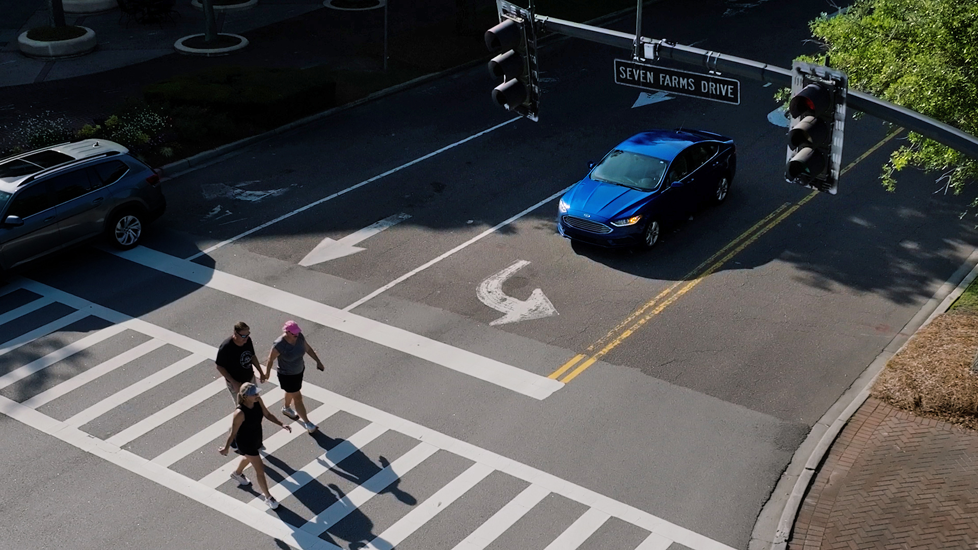 Pedestrian and cyclist detection by FusionSensor AI vision