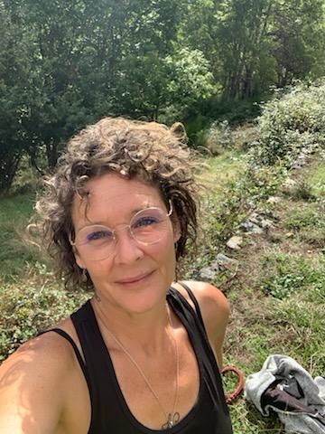 [headshot] image of customer (for a construction company)