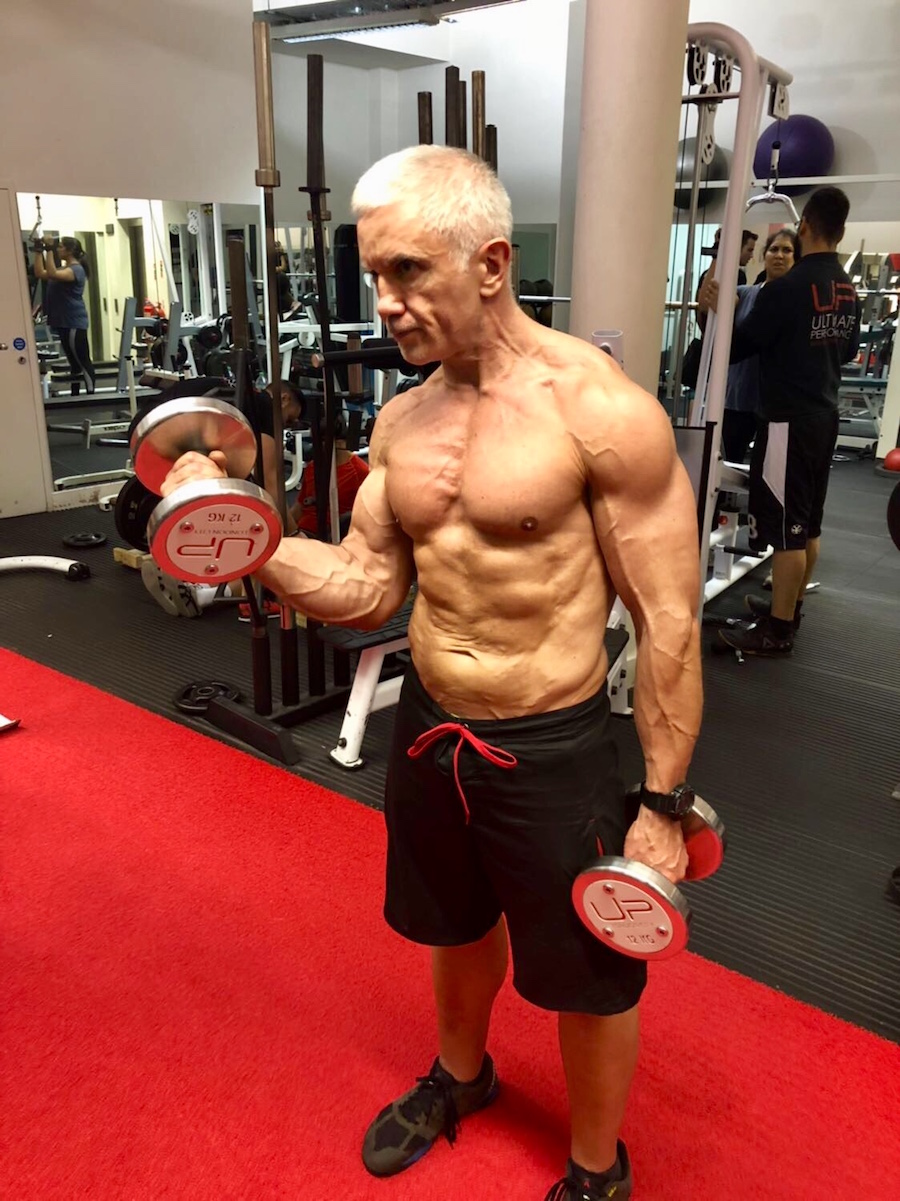 Yves-body-transformation-Ultimate-Performance-biceps