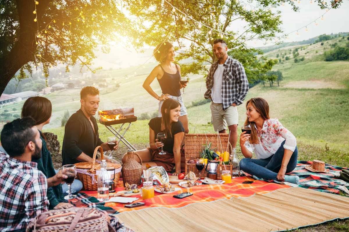 9 tips to survive summer barbecue season if you have fat loss goals
