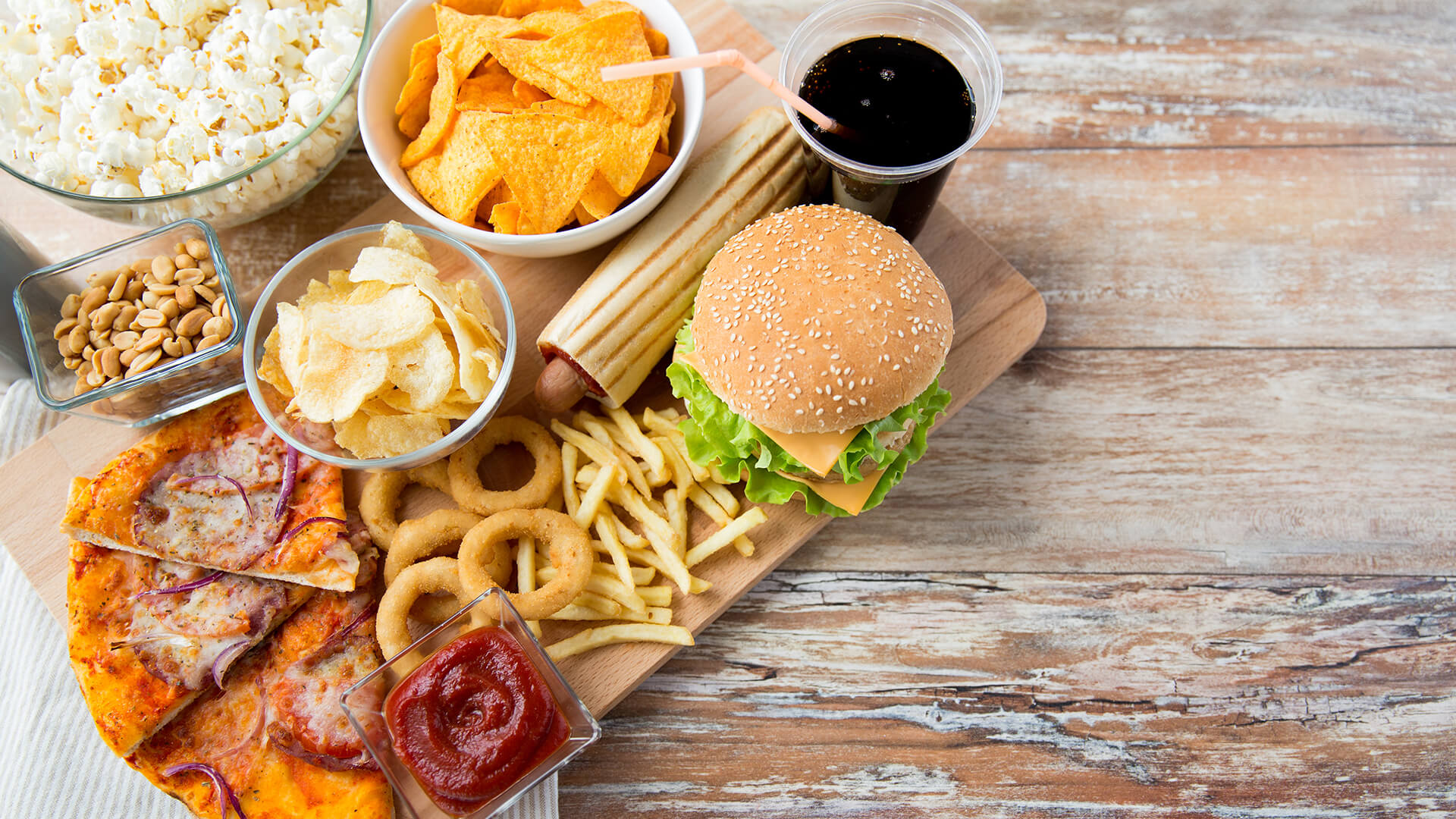 5 Ways to Stop Emotional Eating and Lose Weight