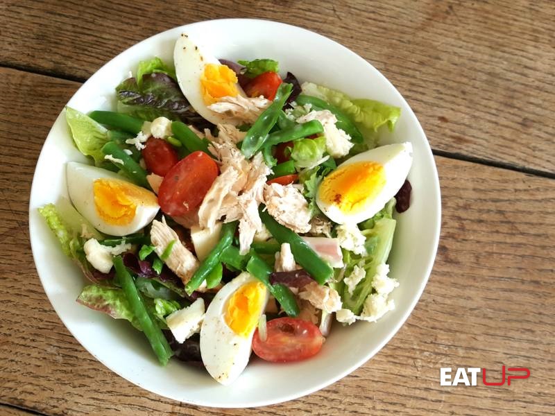 High-Protein Chicken &amp; Mozzarella Caesar Salad Recipe