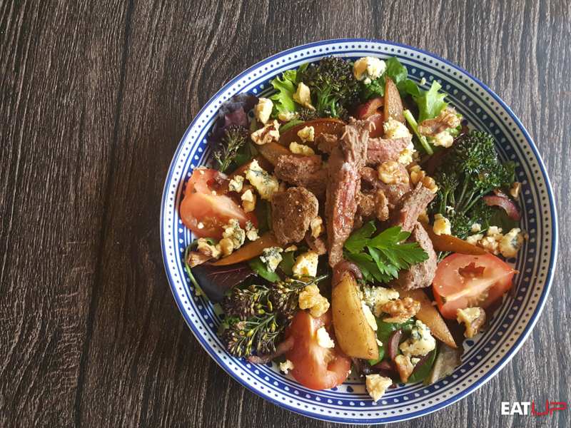 High-Protein Steak, Pear & Blue Cheese Salad Recipe