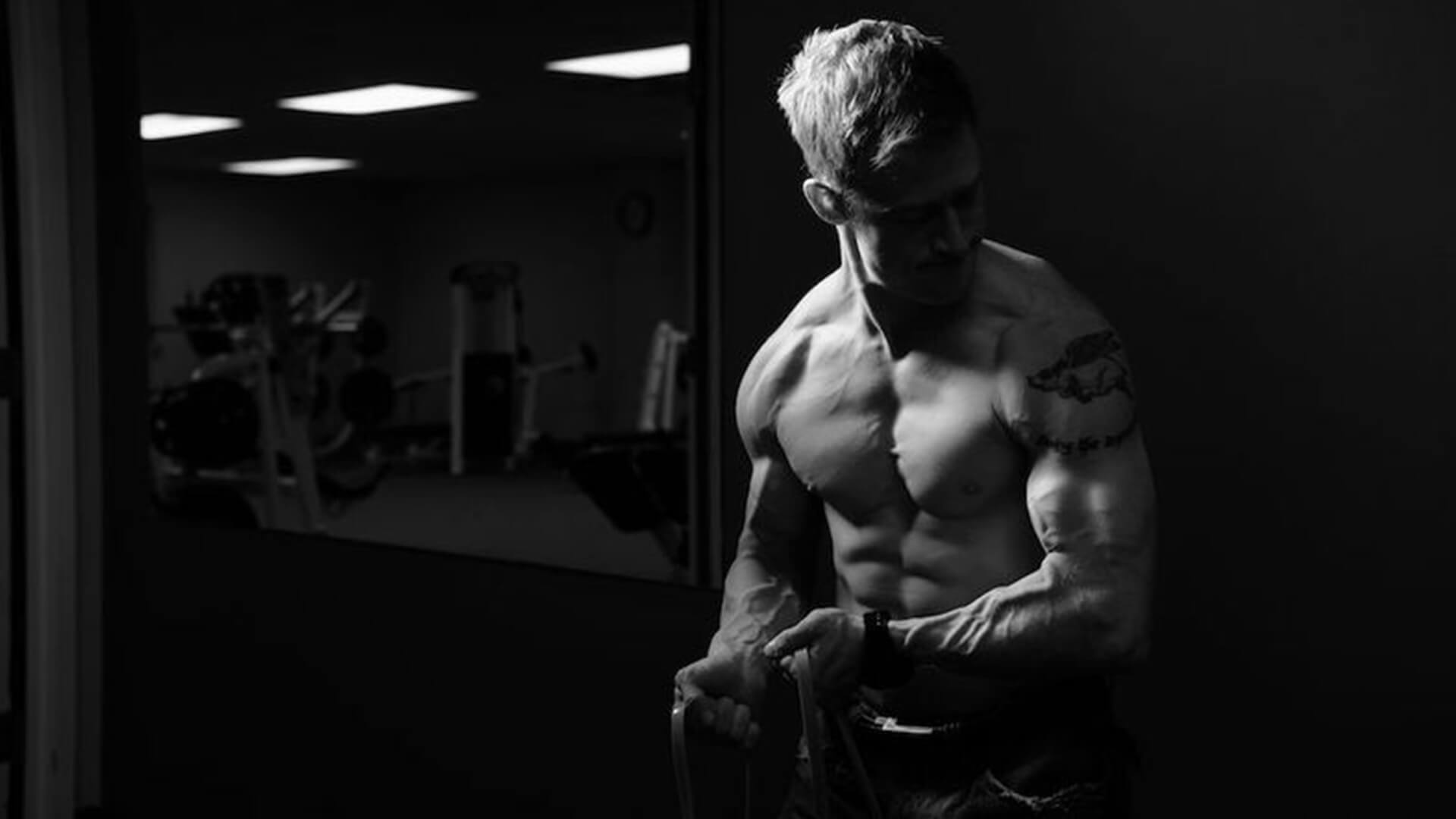 This London Personal Trainer Got a Six-Pack in 12 Weeks!
