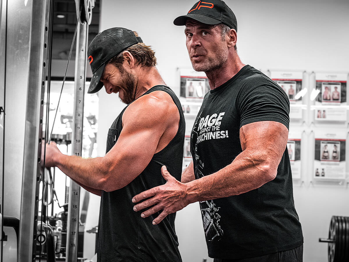Nick Mitchell trains Glen Powell