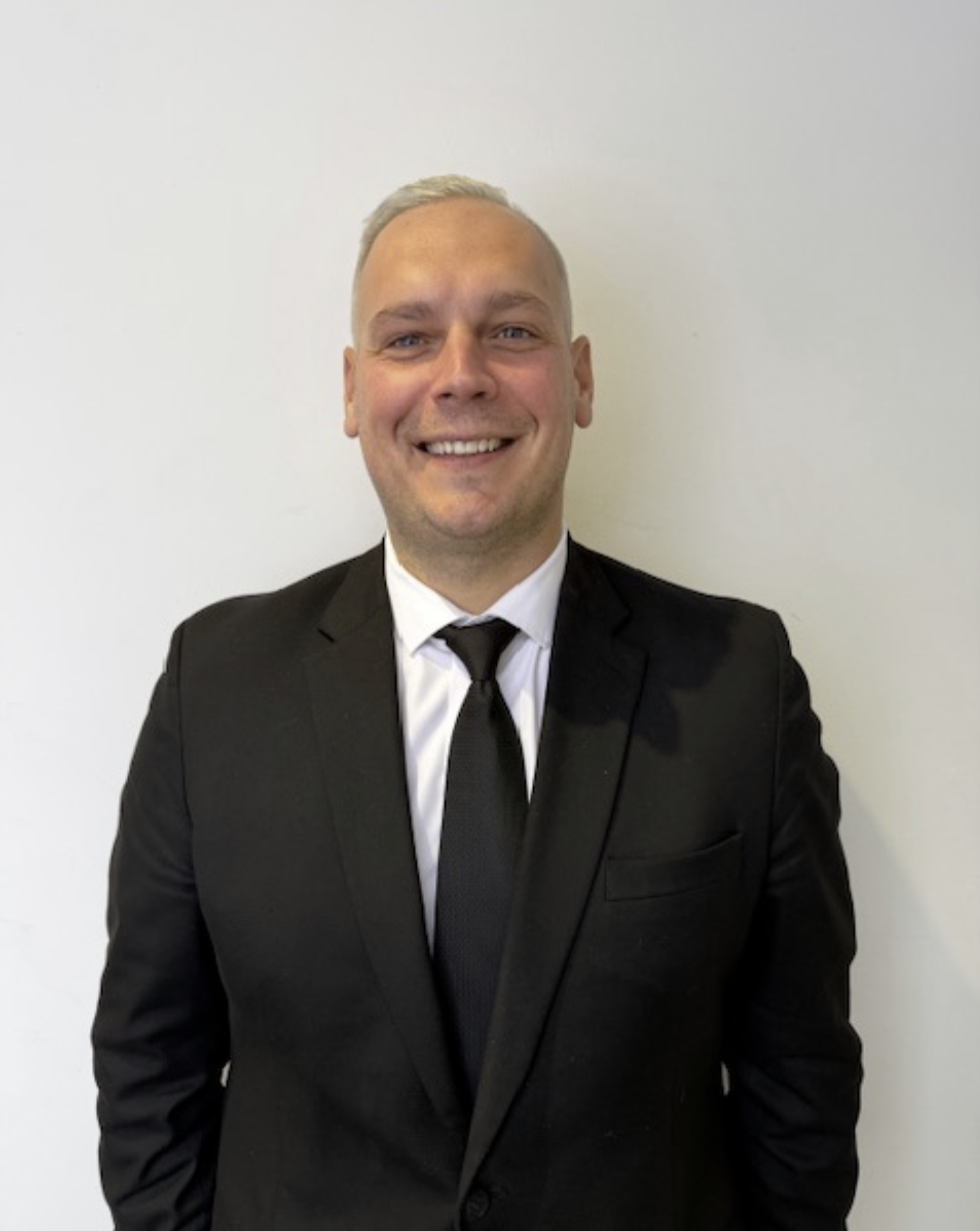 image of diverse group collaboration (for a hr tech)