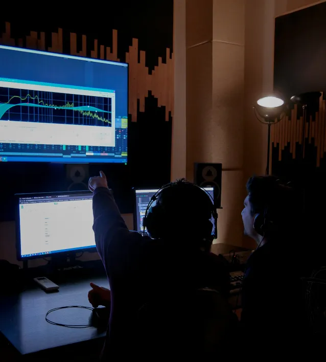 Demute team discussing Reaper workflows