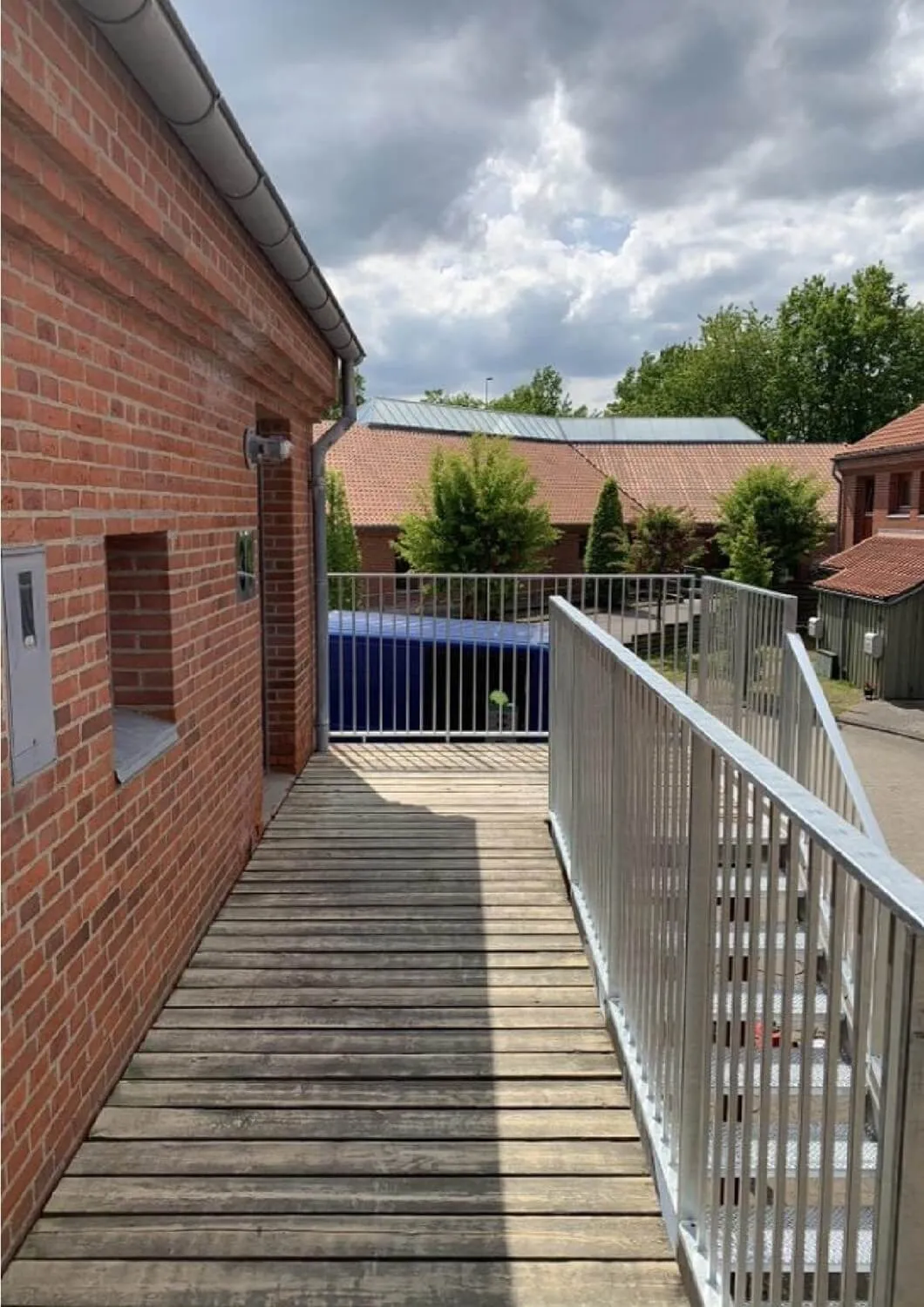 thumbnail_(3).jfif_23664_(1)