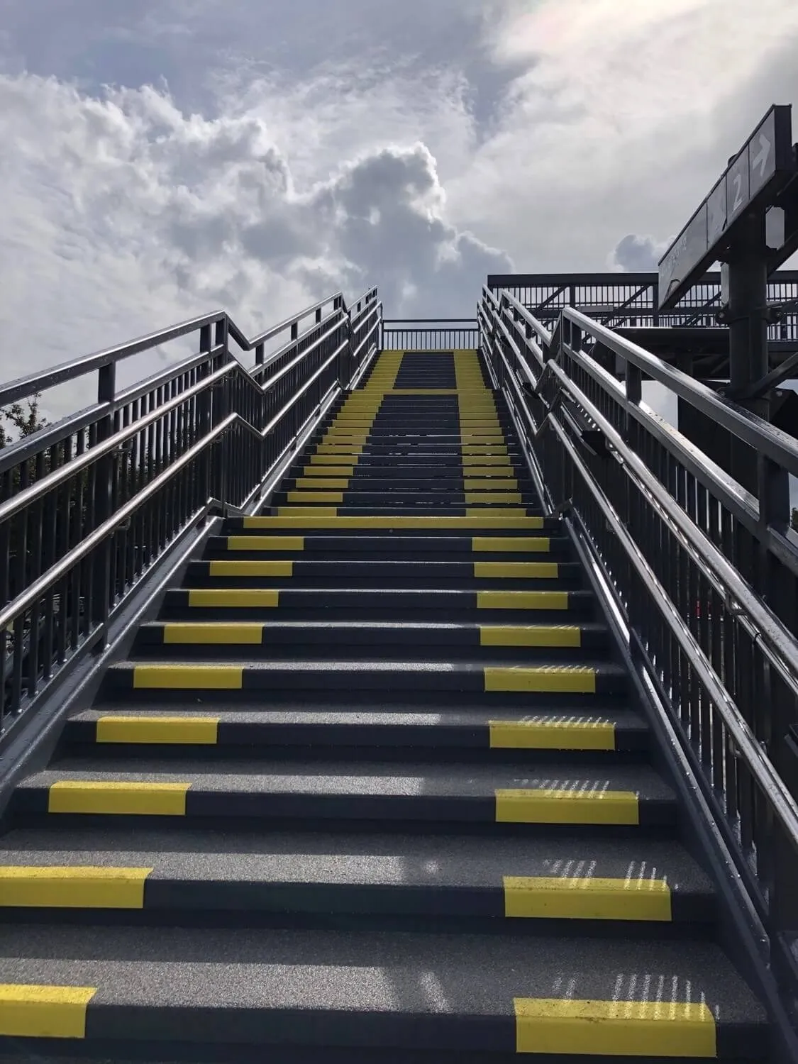 demonterbar-bro-lindholm-station_15358