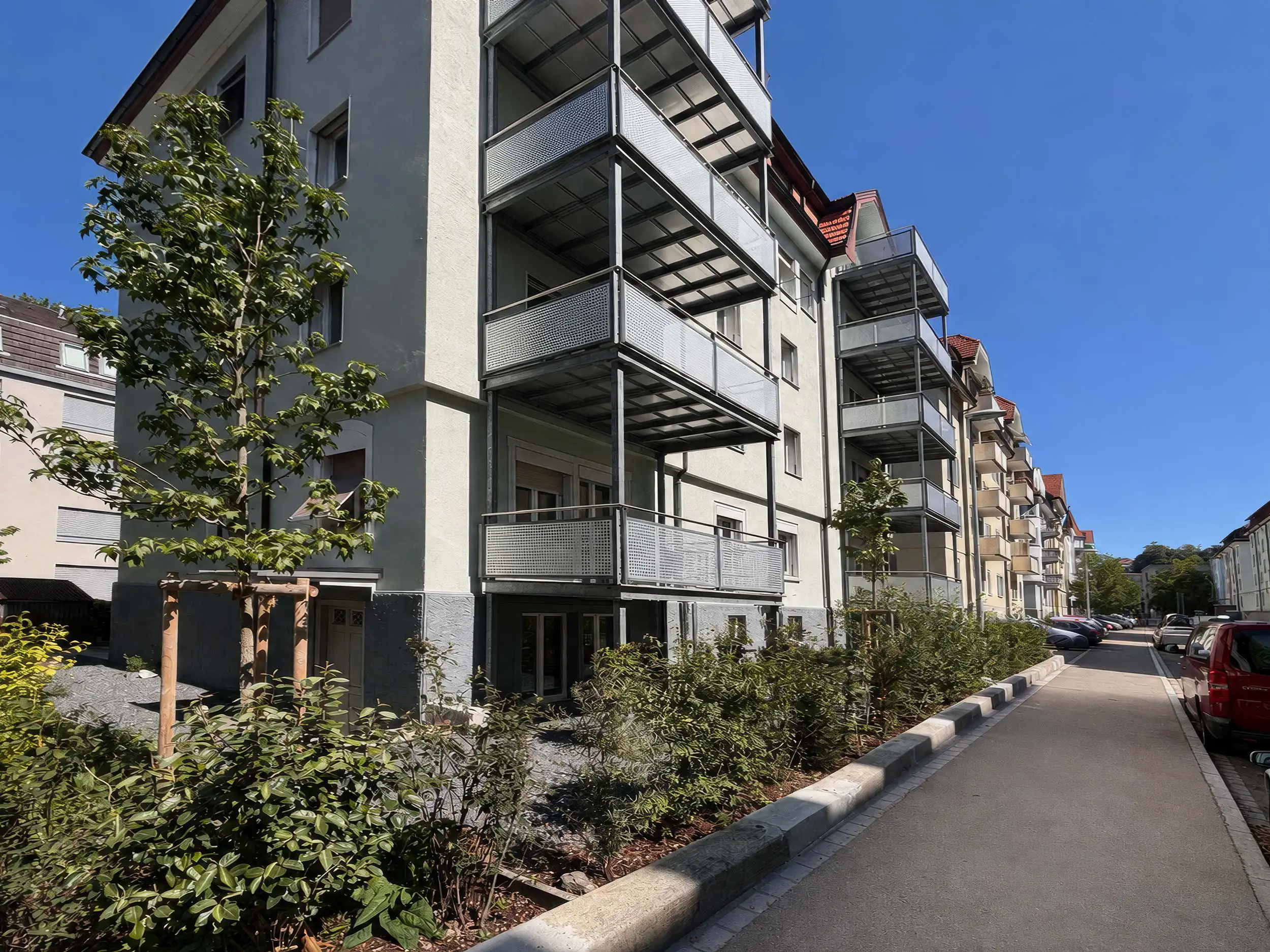 OWNLY Aussenansicht (mit Garten) 