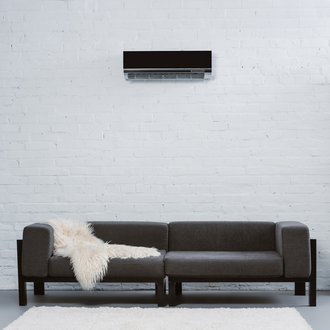 Varmepumpe over sofa, gjett hvor? I Halden!