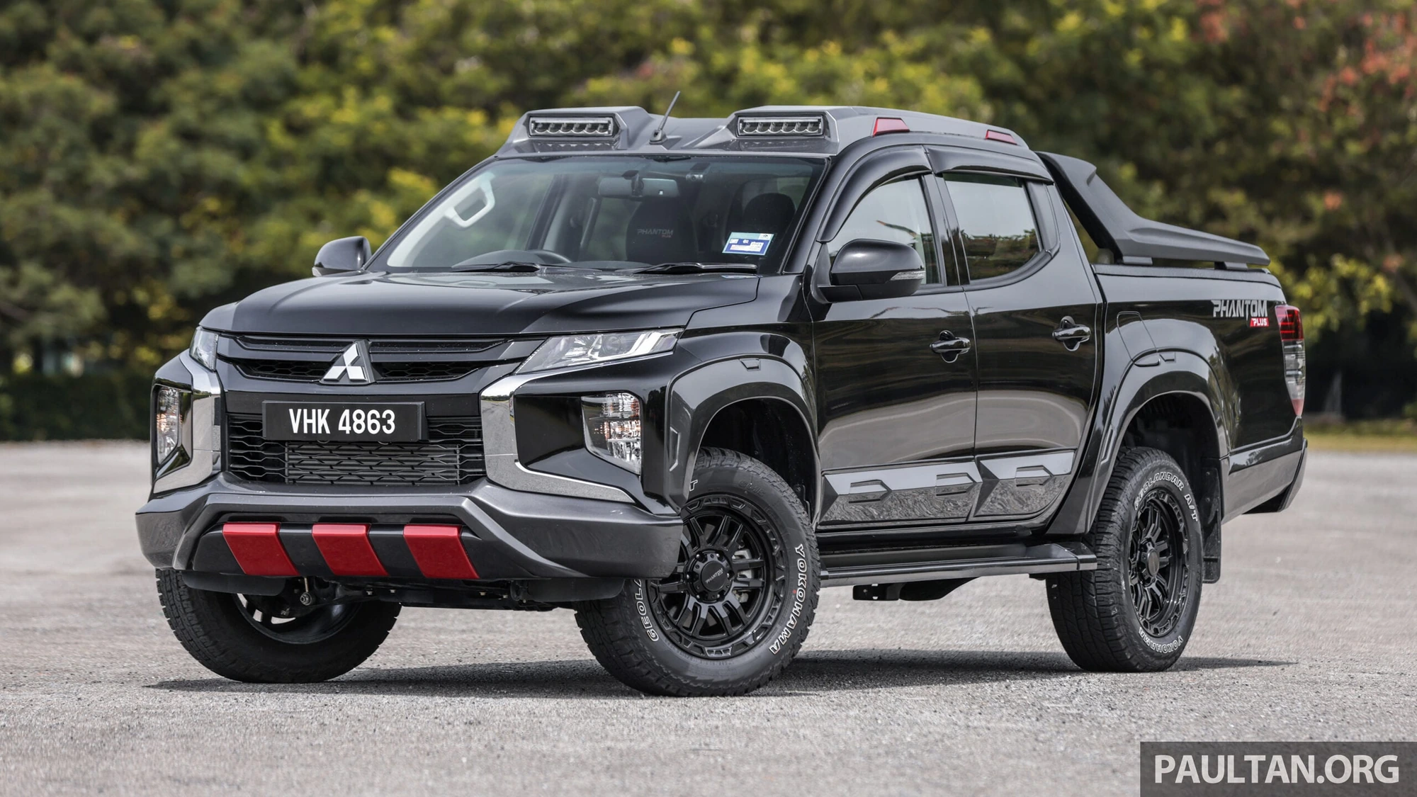 Mitsubishi Triton Phantom Plus