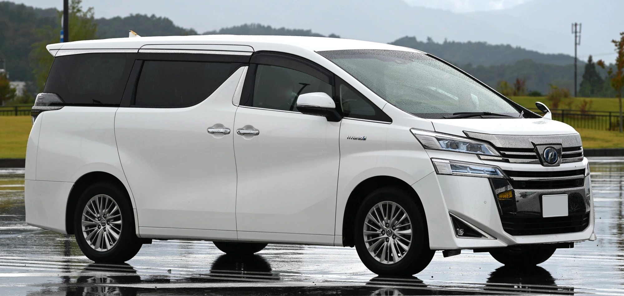 Toyota Vellfire ZG 2.5