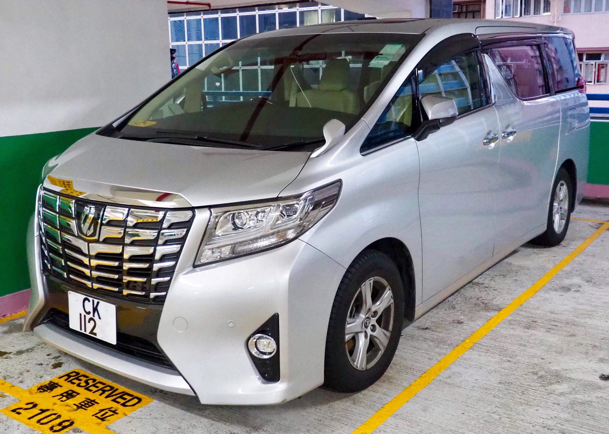 Toyota Alphard SA