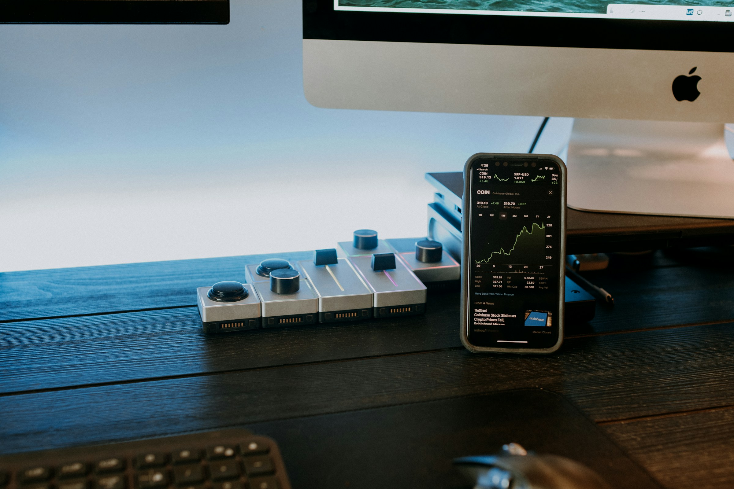 trading on a phone - Short-Term Stock Trading Strategies