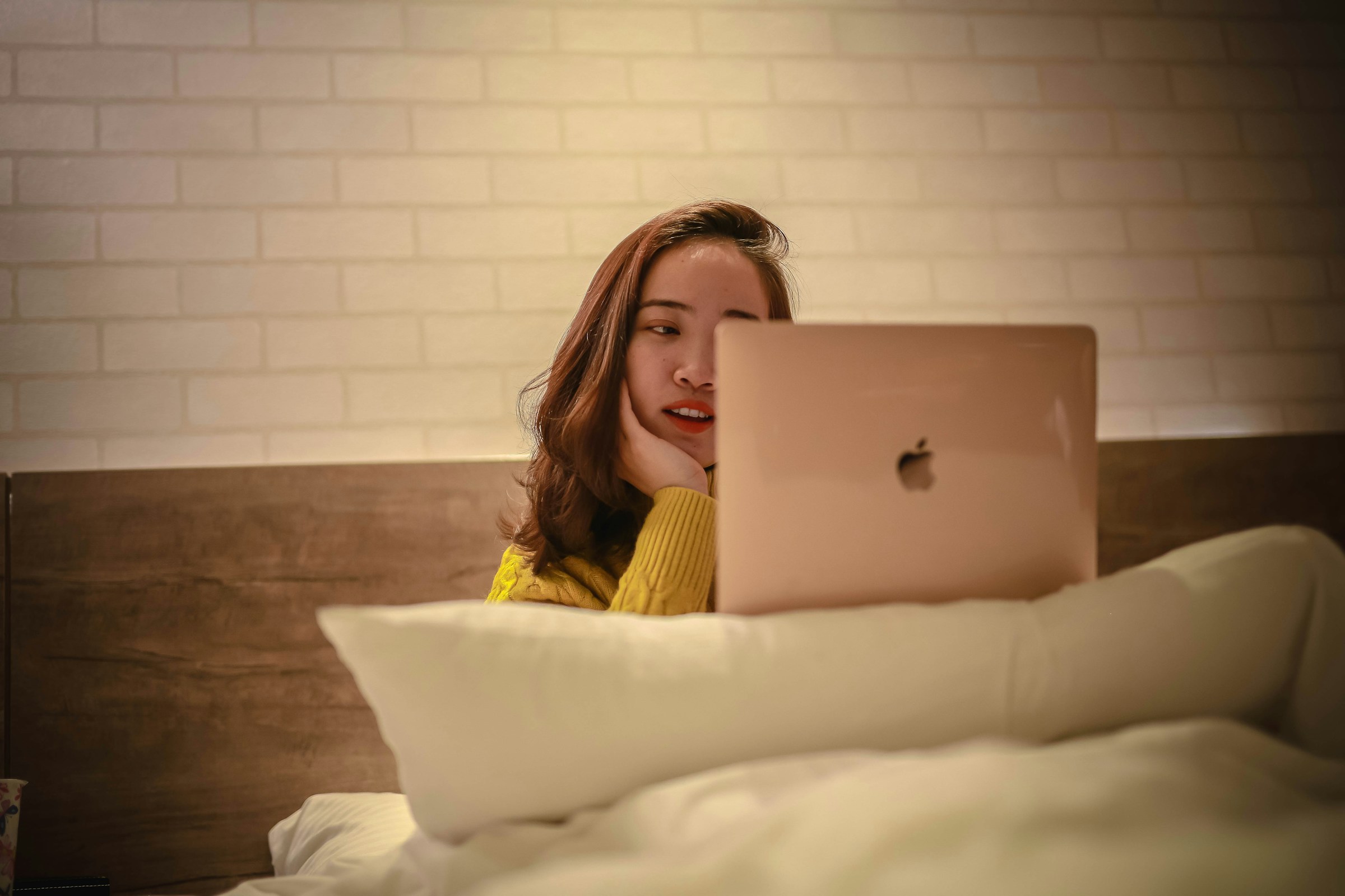 woman on a laptop - MyFunded FX