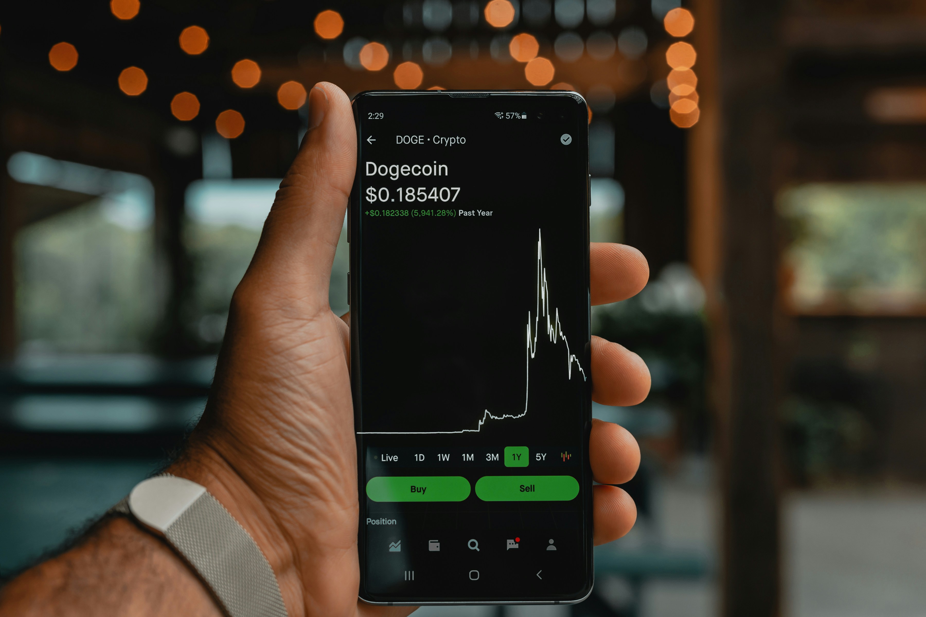 trading on a phone -  MyFunded FX