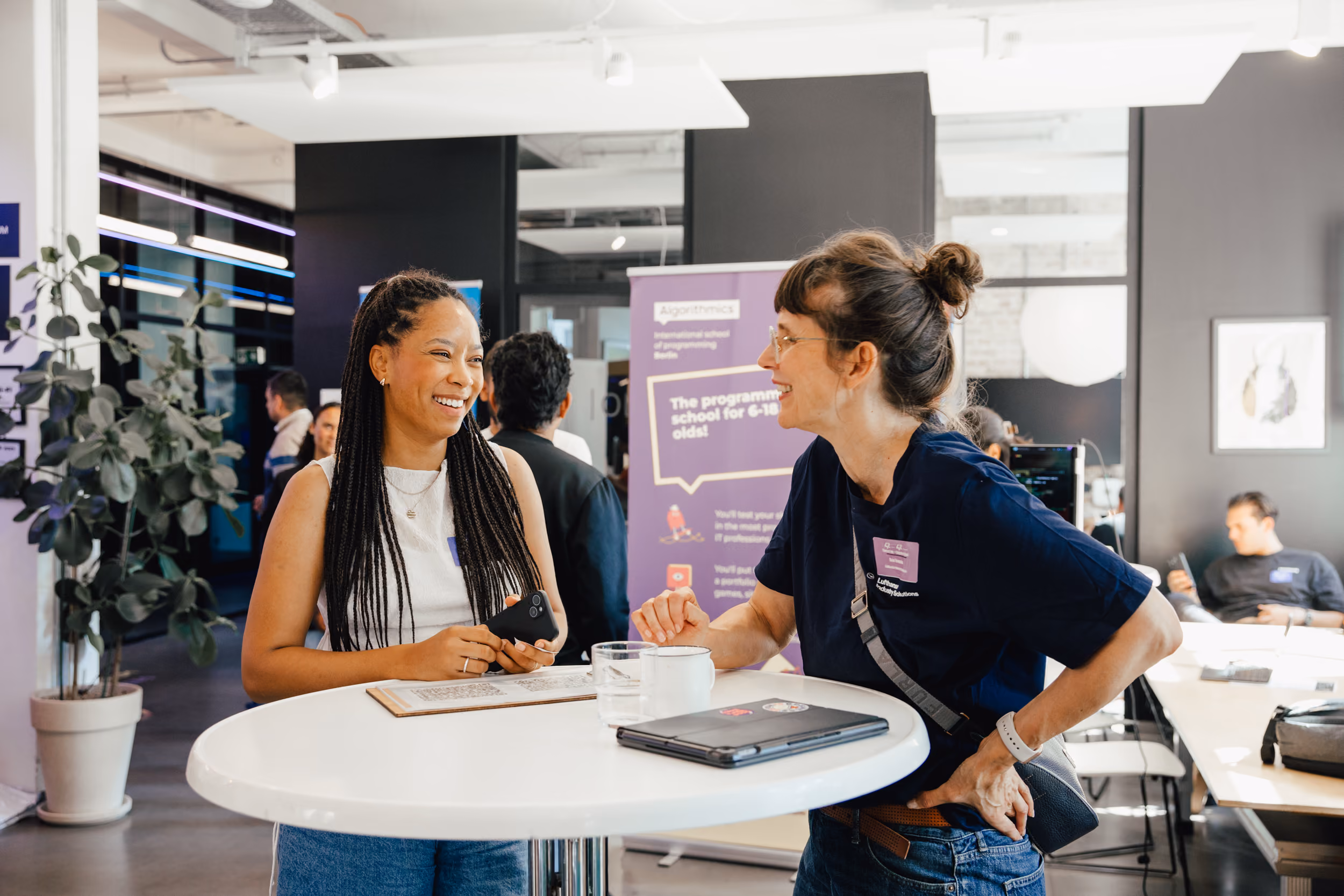 Companies and students at the 42 Berlin Career Fair