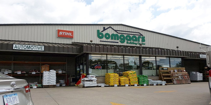 Bomgaars