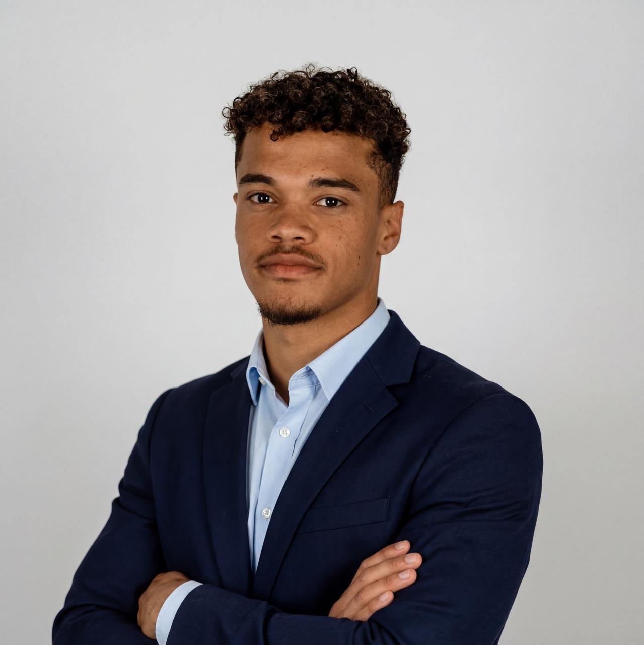 Portrait de Gabriel Thomias cofondateur et directeur général de Optia Agency