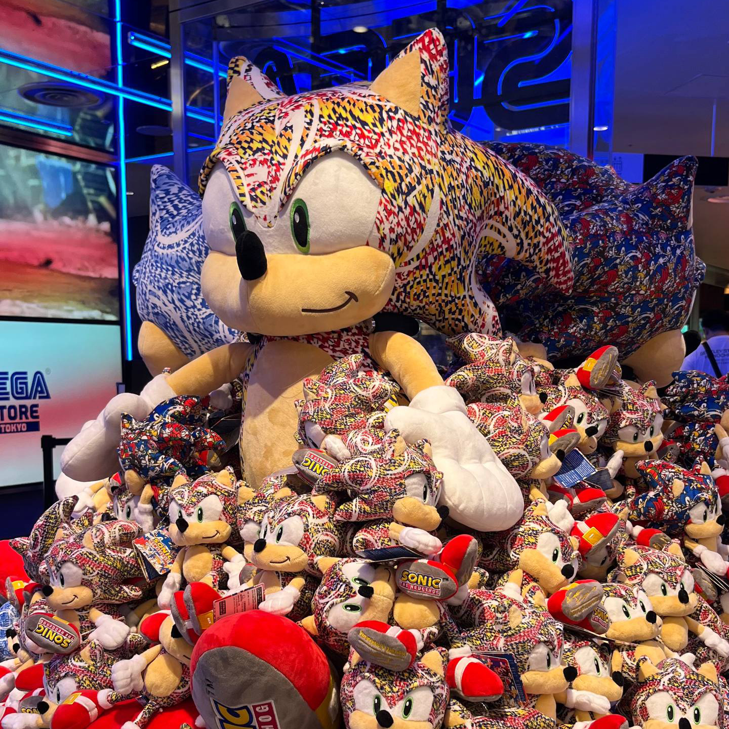 image of busy city street