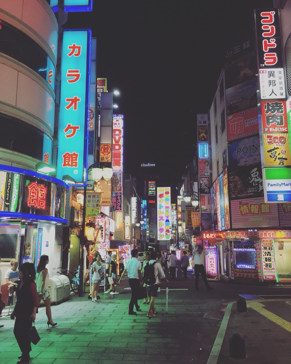 image of curated seasonal dishes for a modern restaurant