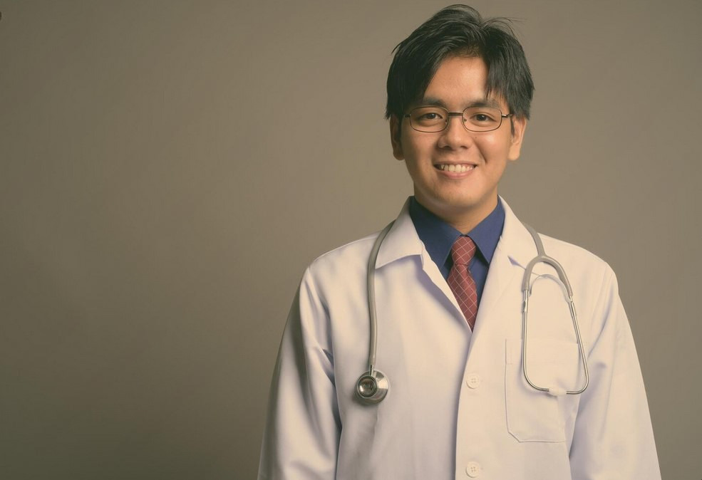 image of book signing at a bookstore