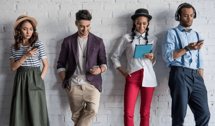 Men’s vs. Women’s Fashion Trends in 2025