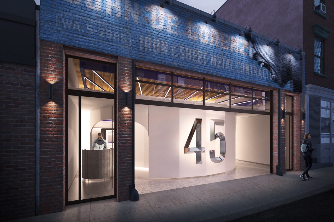 Nike 45 Grand - shopfront