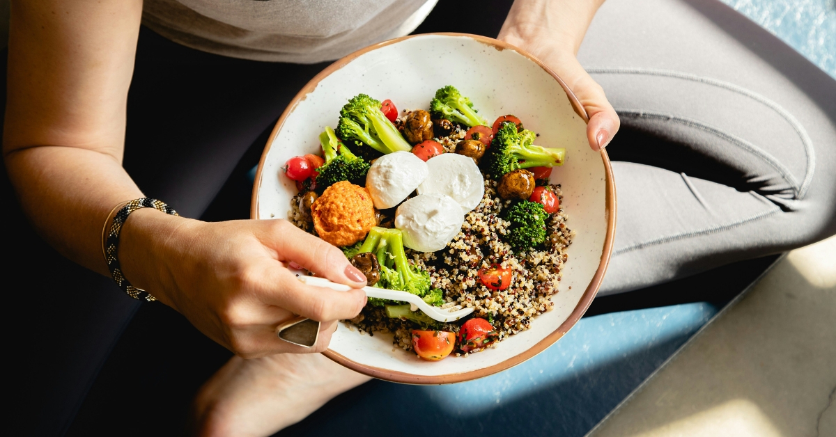 Balanced plate illustrating general fertility-supportive nutrition