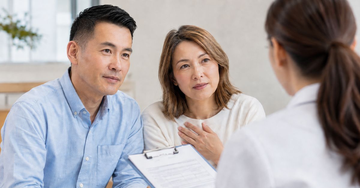 Patient consultation discussing fertility regulations and personal options