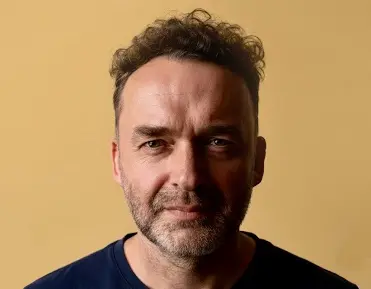 Ki-generiertes Porträt von Christian Lange-Hausstein