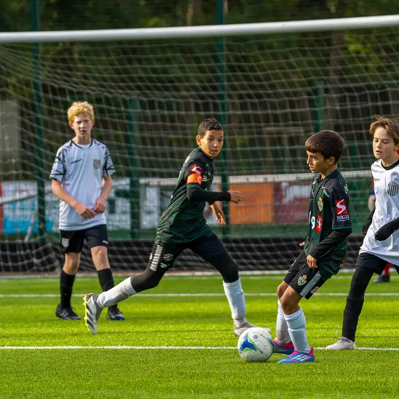 joueur de football pendant match
