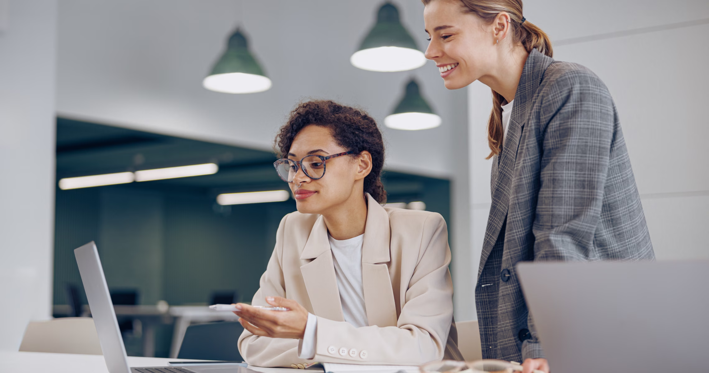 Concise, actionable insights for today’s business decision-makers. 