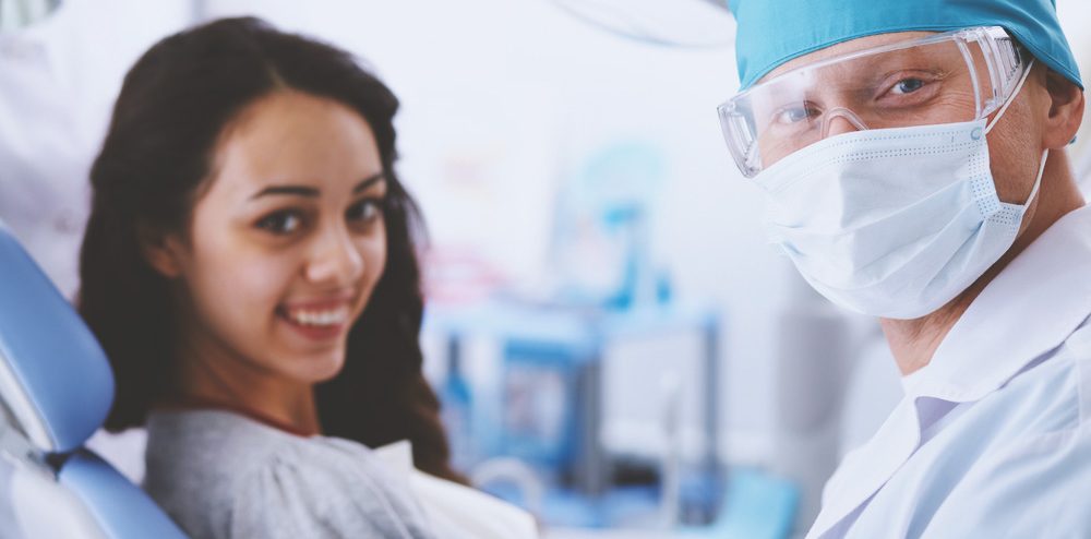 A ozonioterapia é uma das práticas integrativas mais abrangentes que surgiu nos últimos tempos e pode ser utilizada na odontologia.