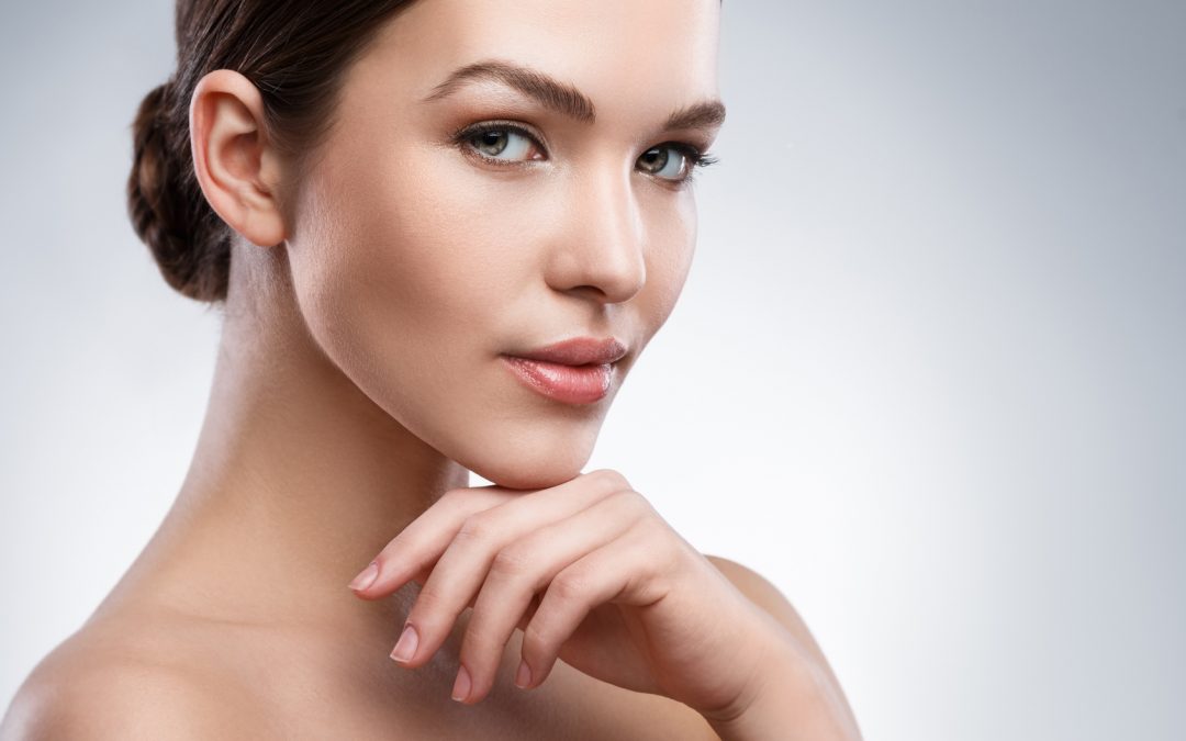 Profissionais da saúde estão se especializando em procedimentos estéticos avançados para garantir sorriso perfeito em harmonia com outros traços faciais do paciente.