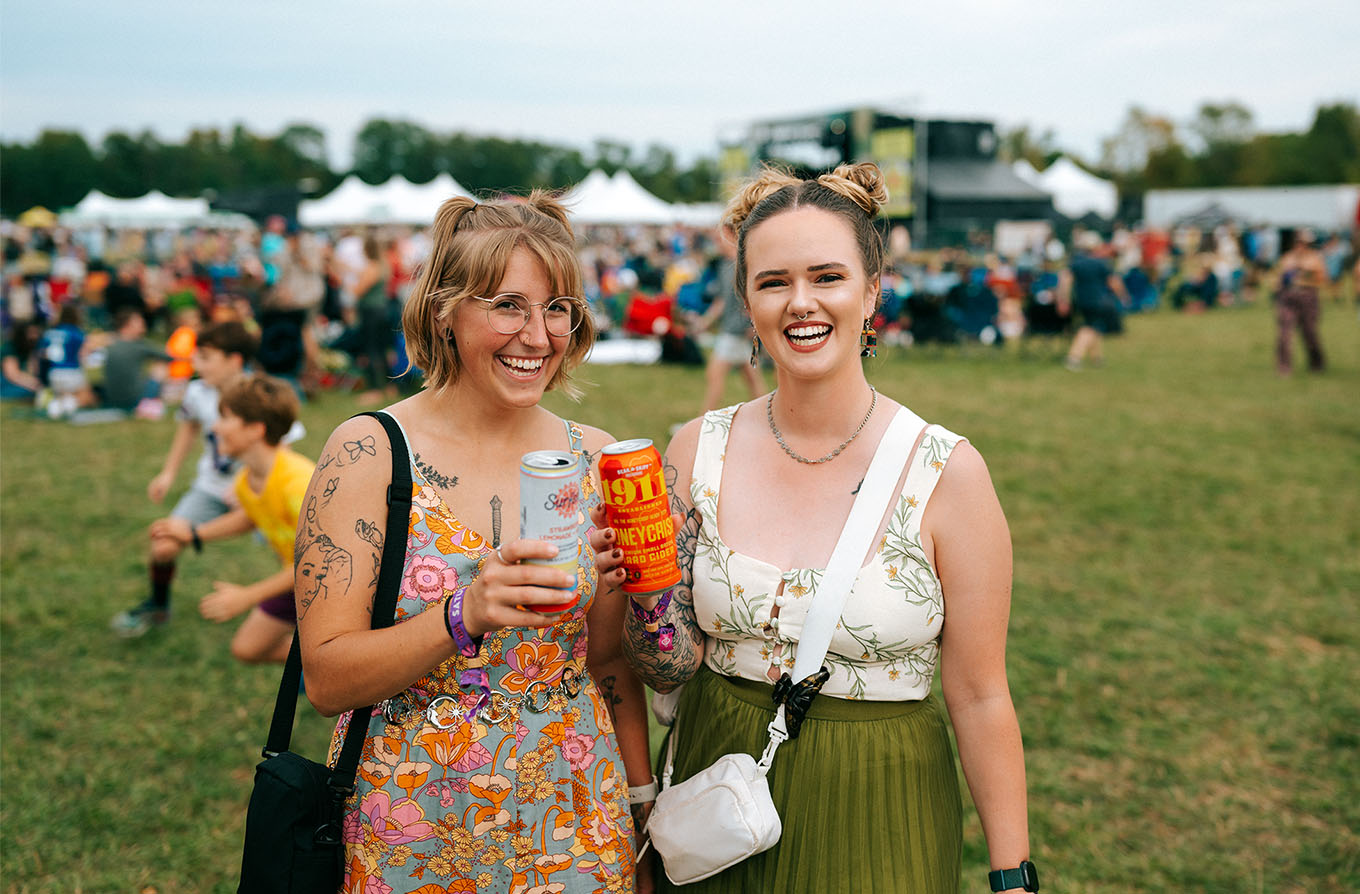 Fans at Borderland Festival drinking.