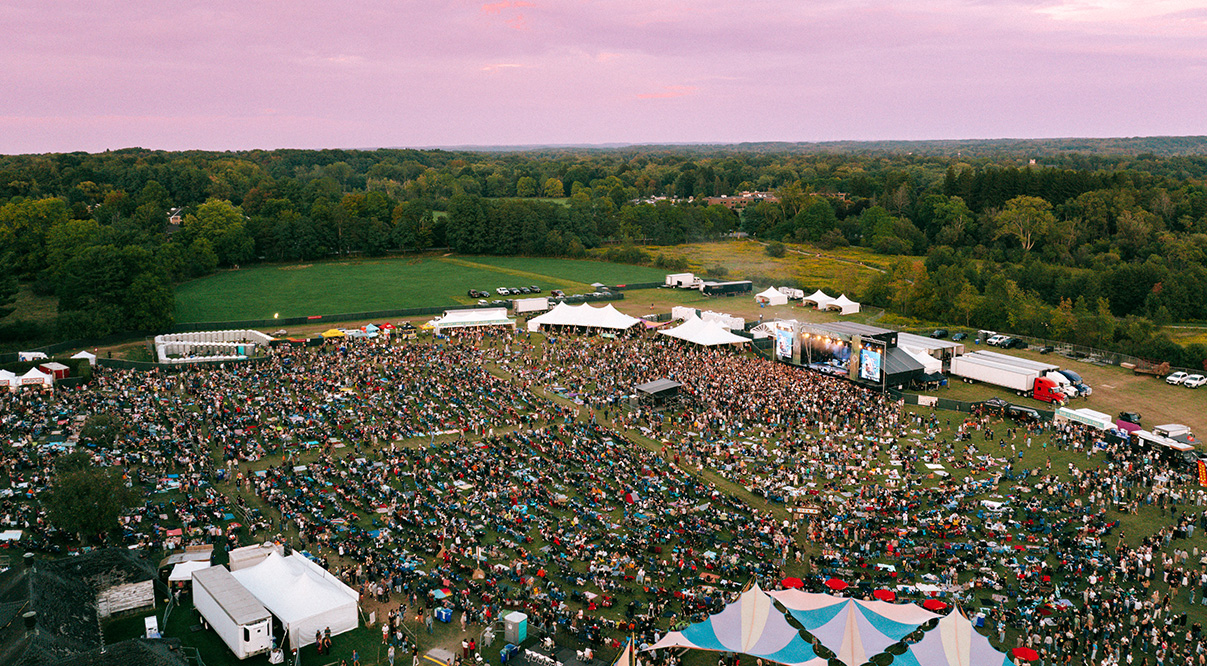 Crowd at Borderland Festival