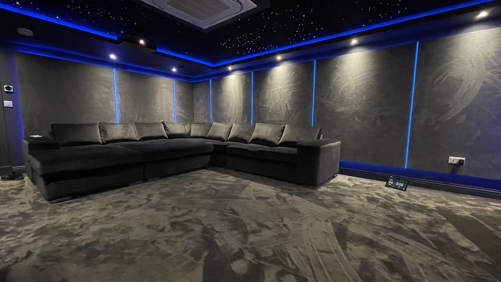 Finished basement home cinema