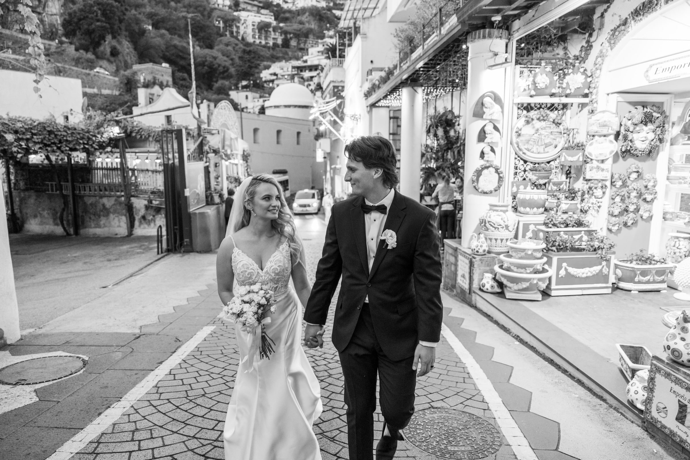 Bride and groom in Positano for a couple shooting
