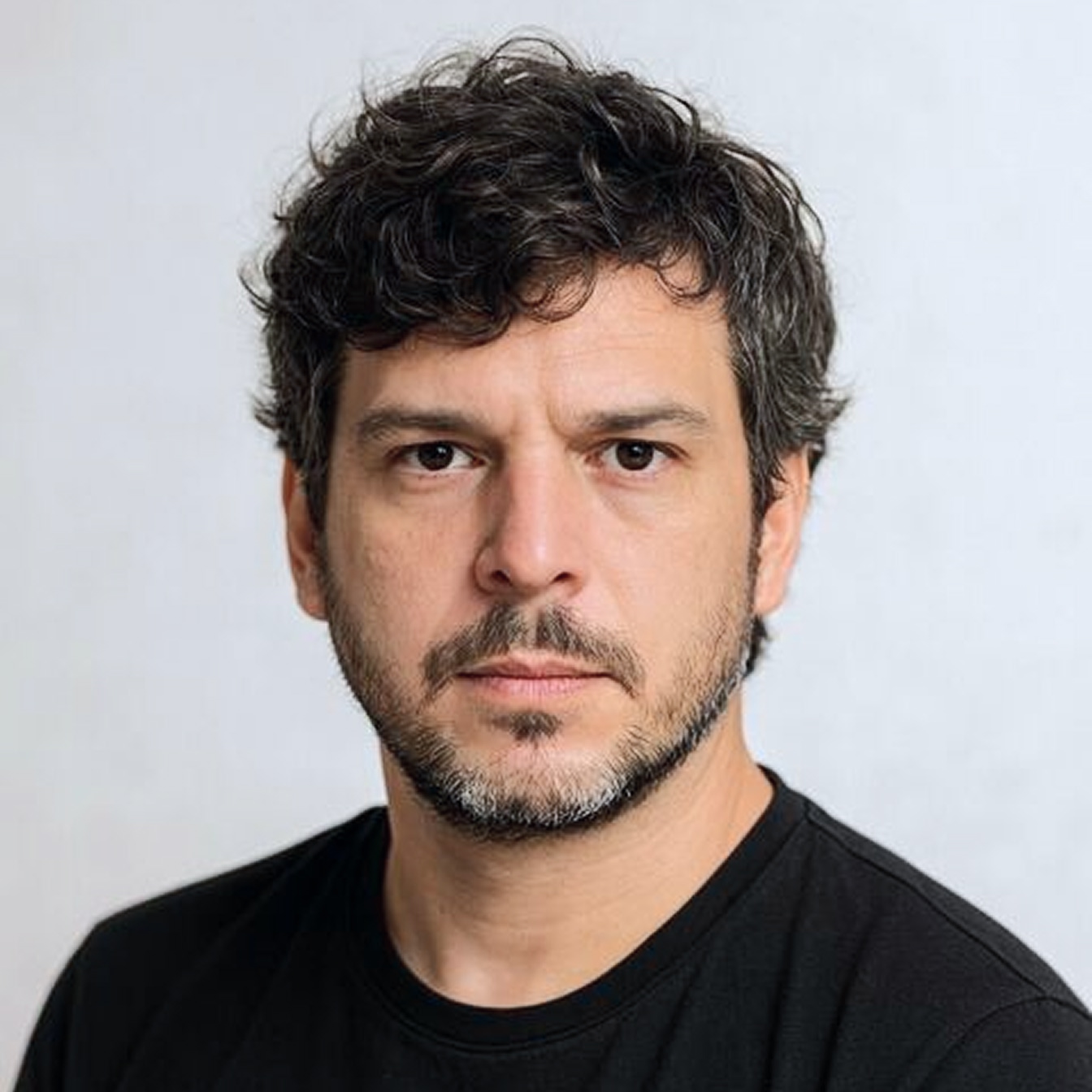 Caio Carvalho headshot