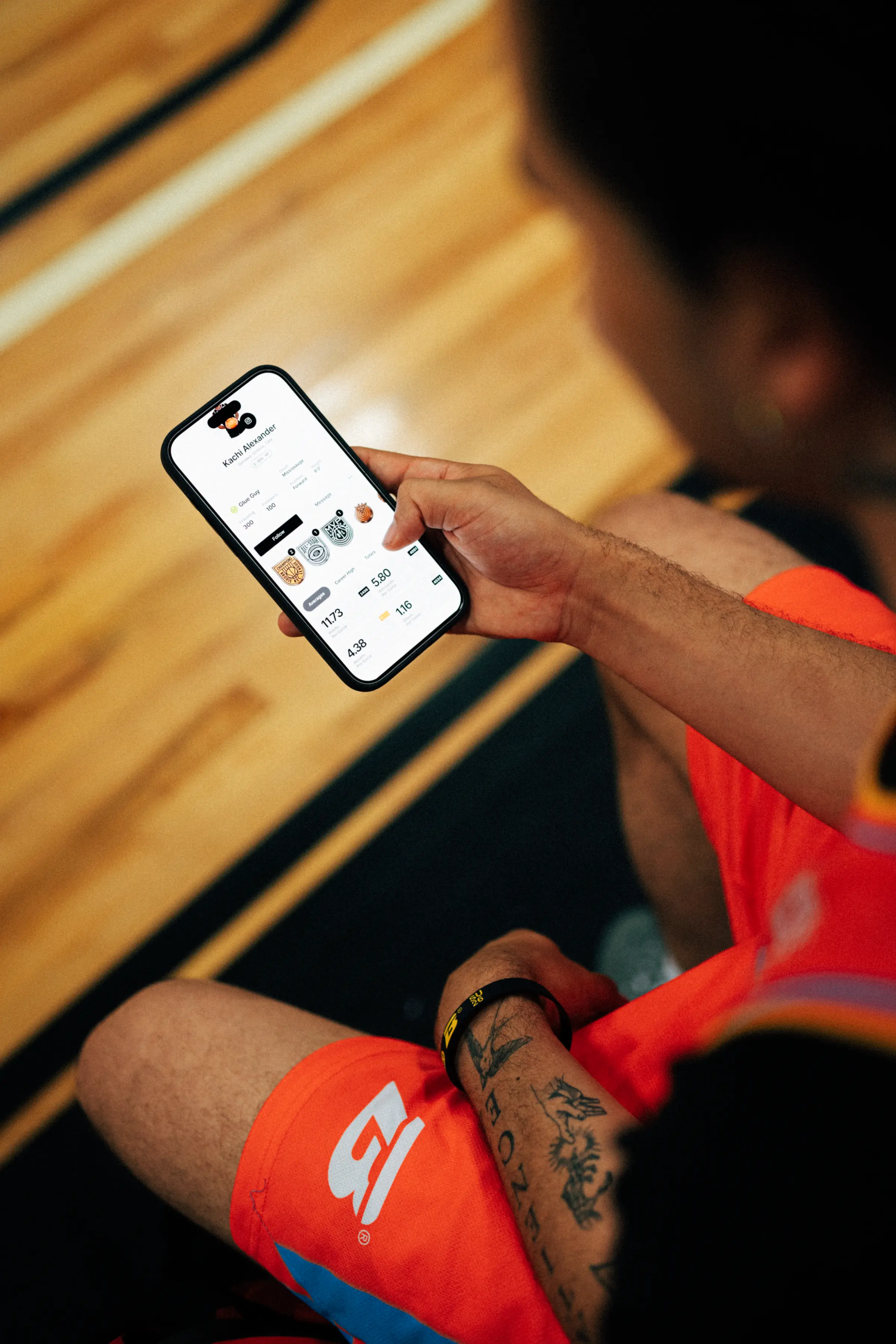Athlete sharing a link on the Brodie app